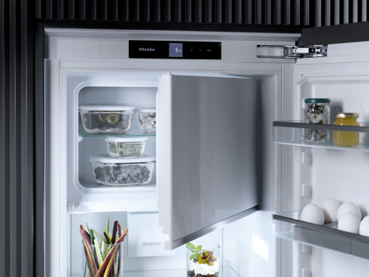 Встраиваемый холодильник MIELE K 7798 C L