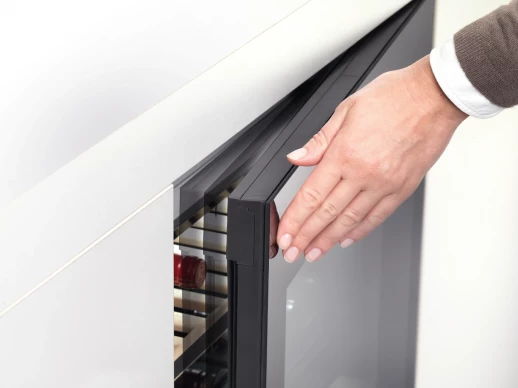 Встраиваемый винный шкаф Miele KWT 6322 UG-1 OBSW