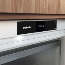 Встраиваемая морозильная камера MIELE FNUS 7140 C