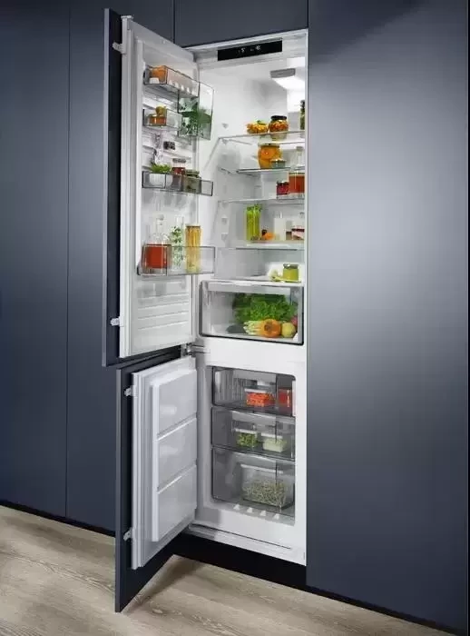 Встраиваемый холодильник Electrolux ENS6TE19S
