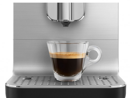 Кофе-машина SMEG BCC13BLMEU