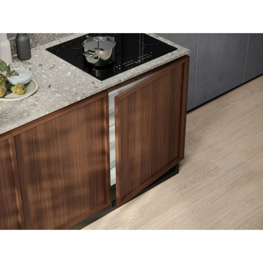 Встраиваемый холодильник Electrolux LFB3AE82R